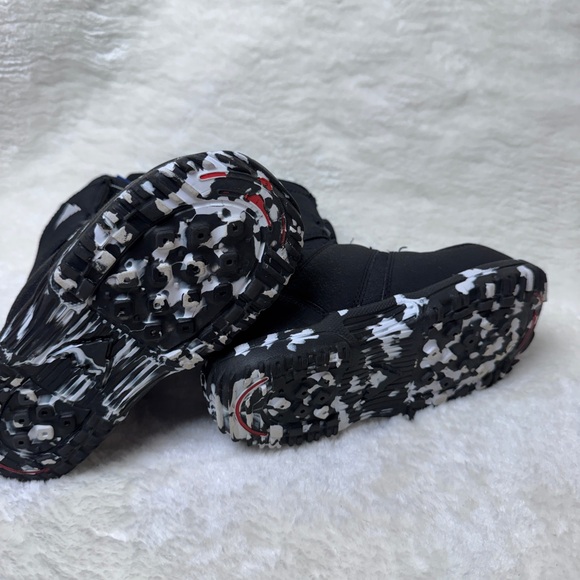 Burton Grom BOA Snowboard Boots big kids’ size 1K - Picture 3 of 5